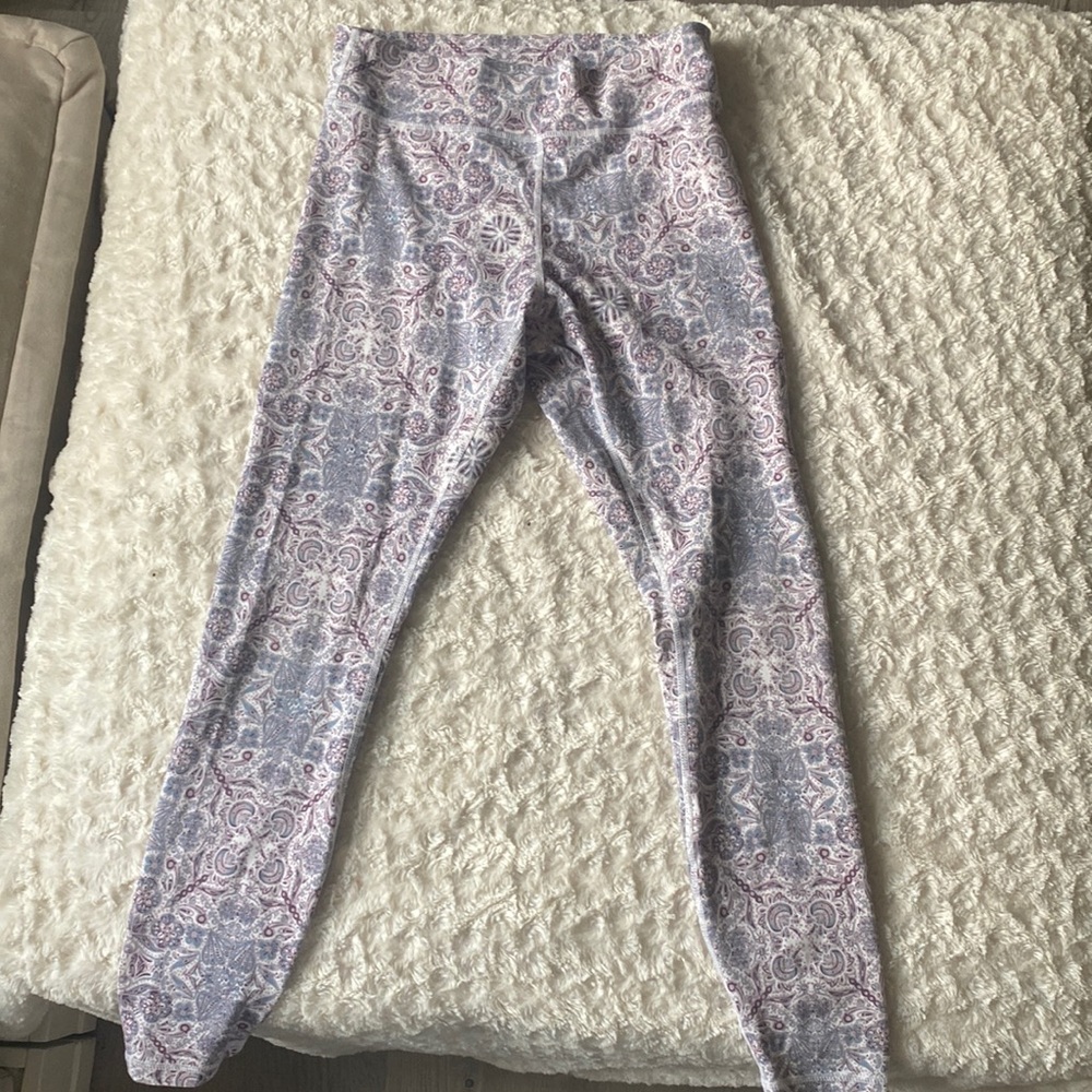 Ivory Ella workout leggings